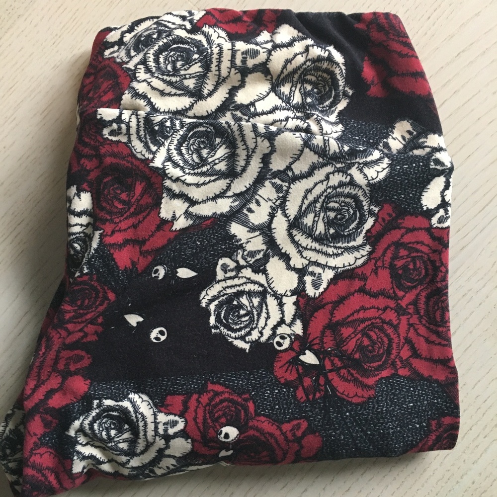 LuLaRoe Villains Leggings TC